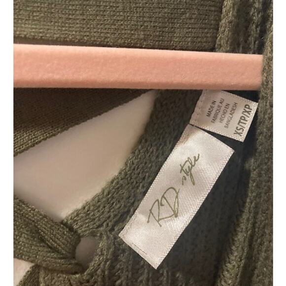 Olive Green V-Neck Sweater w/ Criss Cross Back - XS - Picture 5 of 6